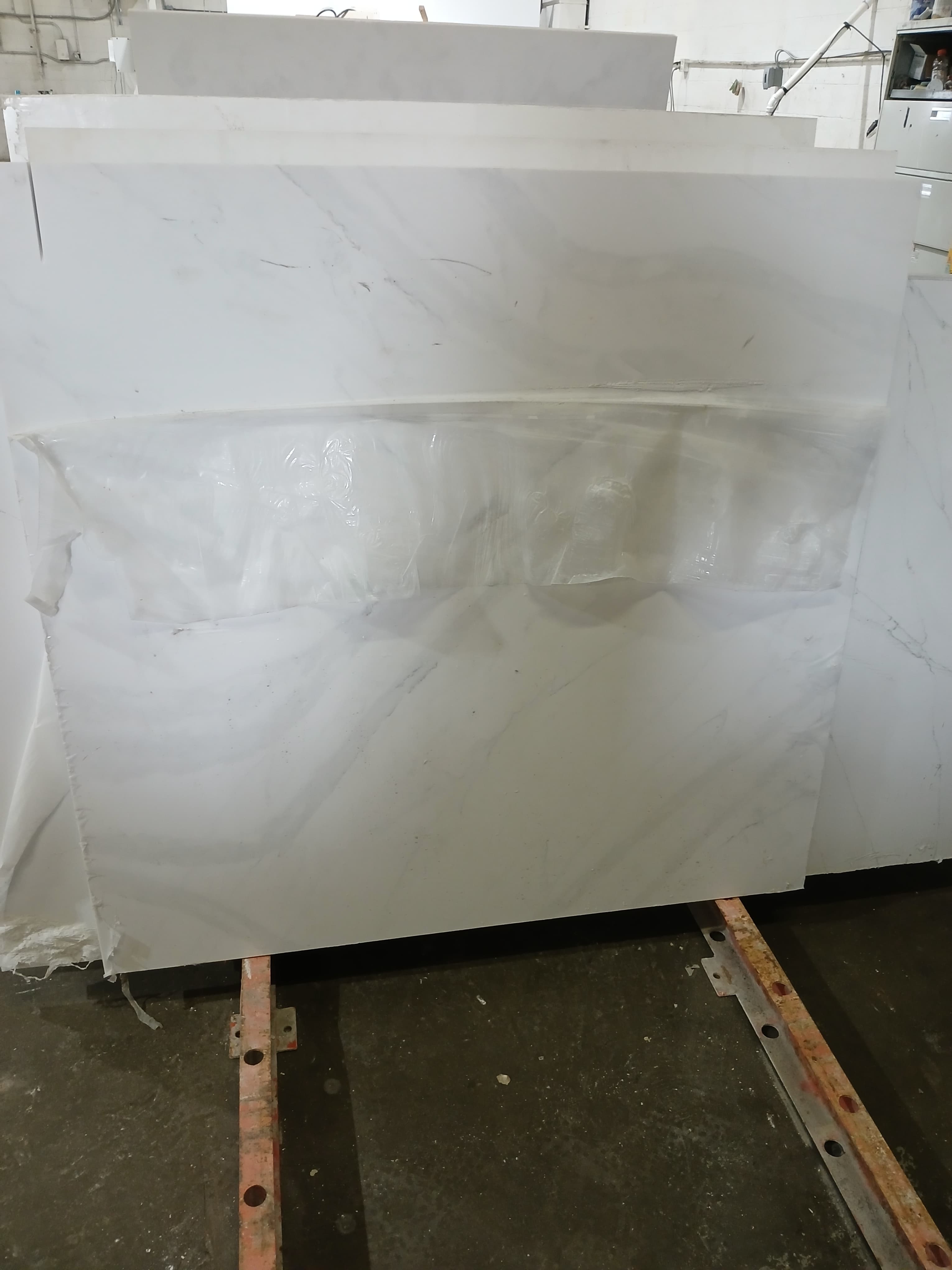 Actual view of Calacatta Monte Quartz